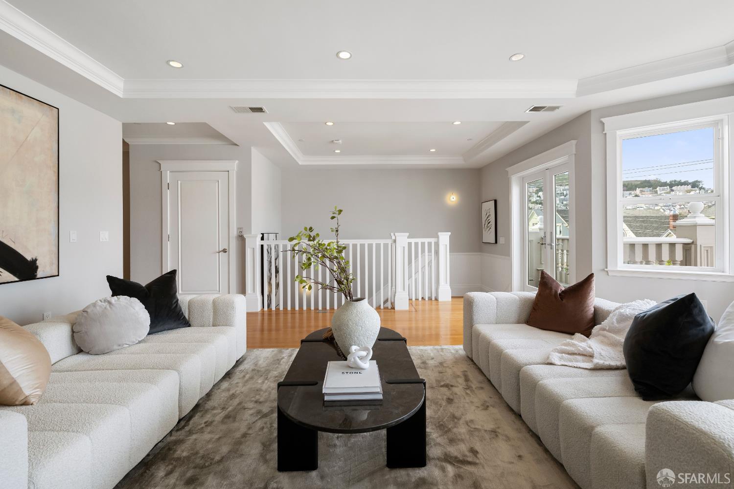 Detail Gallery Image 9 of 70 For 4241 25th St #2,  San Francisco,  CA 94114 - 4 Beds | 3/1 Baths