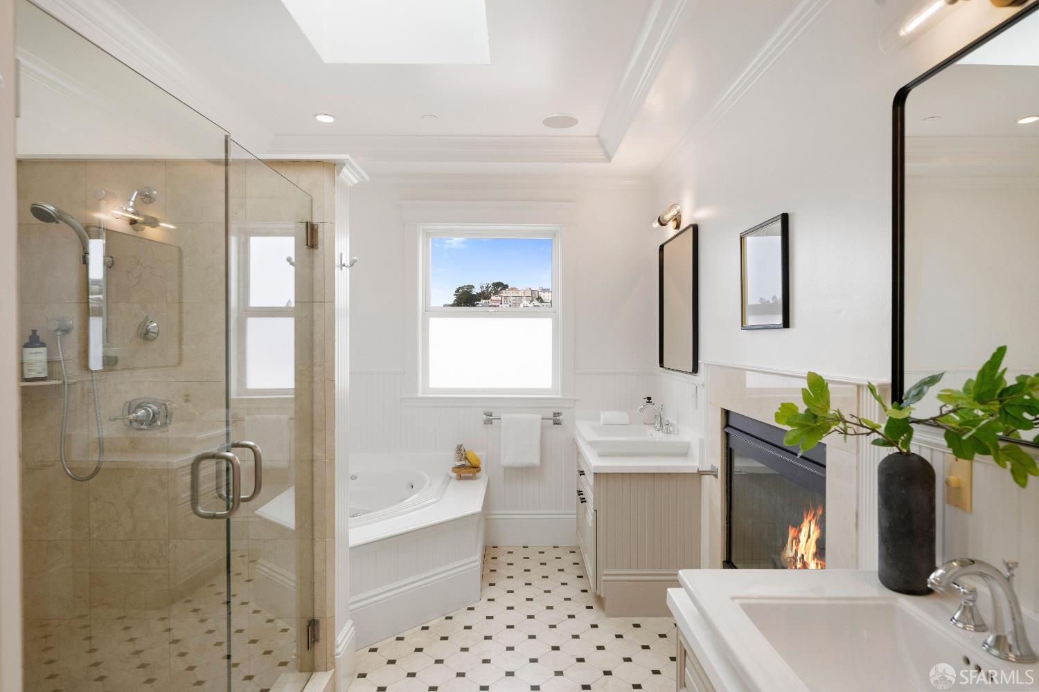 Detail Gallery Image 43 of 70 For 4241 25th St #2,  San Francisco,  CA 94114 - 4 Beds | 3/1 Baths