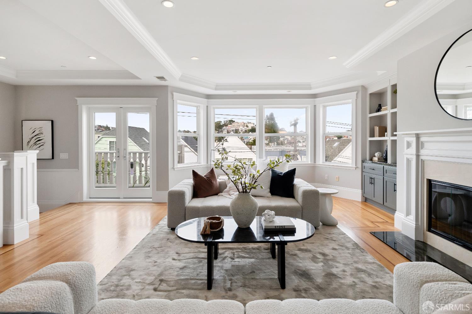 Detail Gallery Image 8 of 70 For 4241 25th St #2,  San Francisco,  CA 94114 - 4 Beds | 3/1 Baths