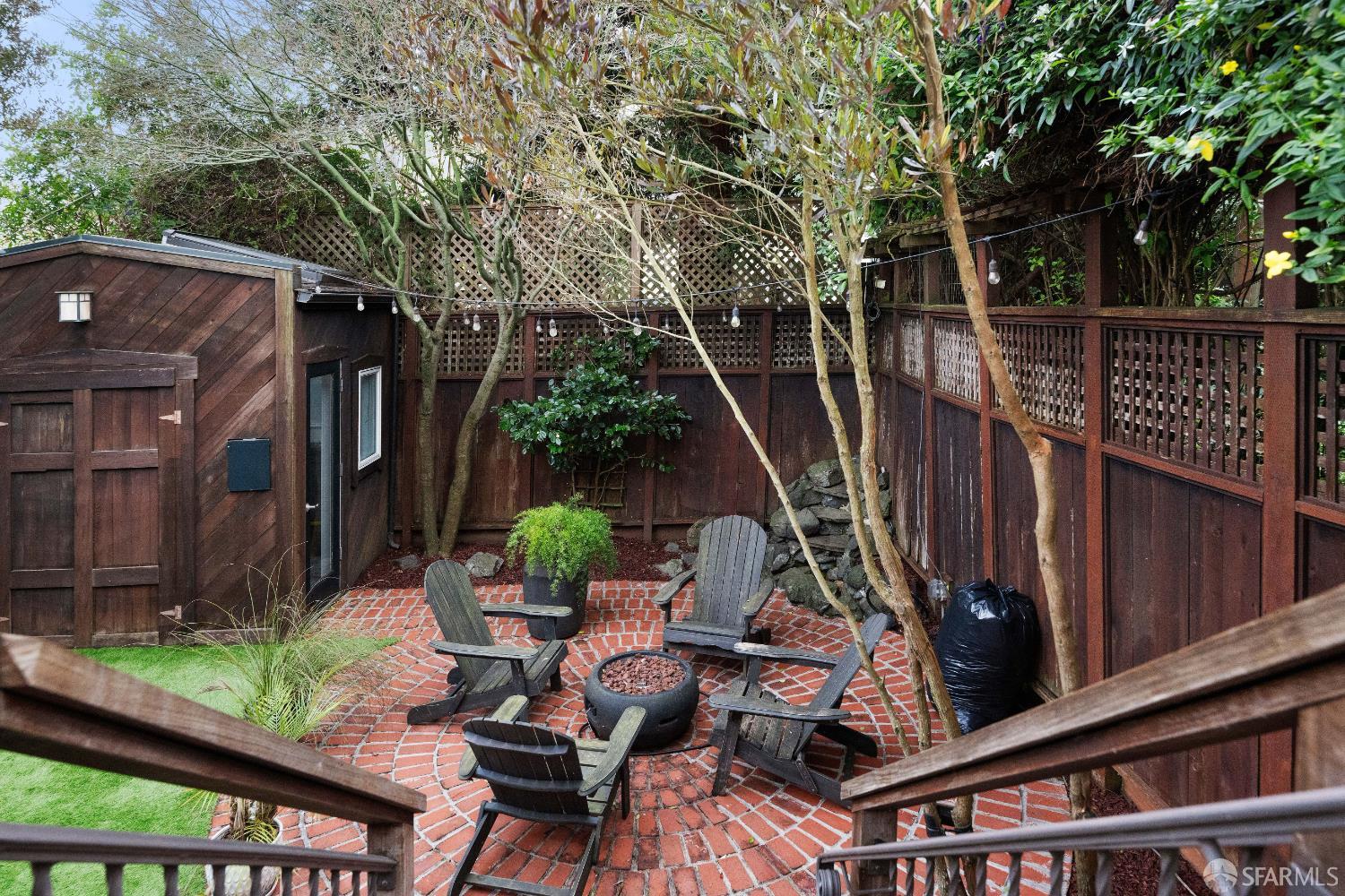 Detail Gallery Image 34 of 70 For 4241 25th St #2,  San Francisco,  CA 94114 - 4 Beds | 3/1 Baths