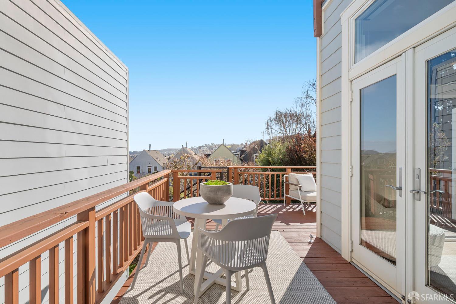 Detail Gallery Image 15 of 52 For 3853 22nd St, San Francisco,  CA 94114 - 3 Beds | 2/1 Baths