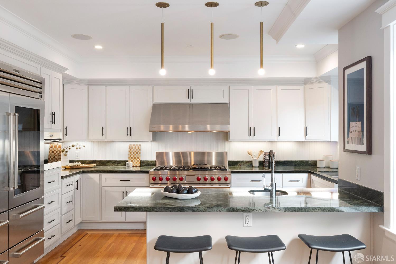 Detail Gallery Image 21 of 70 For 4241 25th St #2,  San Francisco,  CA 94114 - 4 Beds | 3/1 Baths