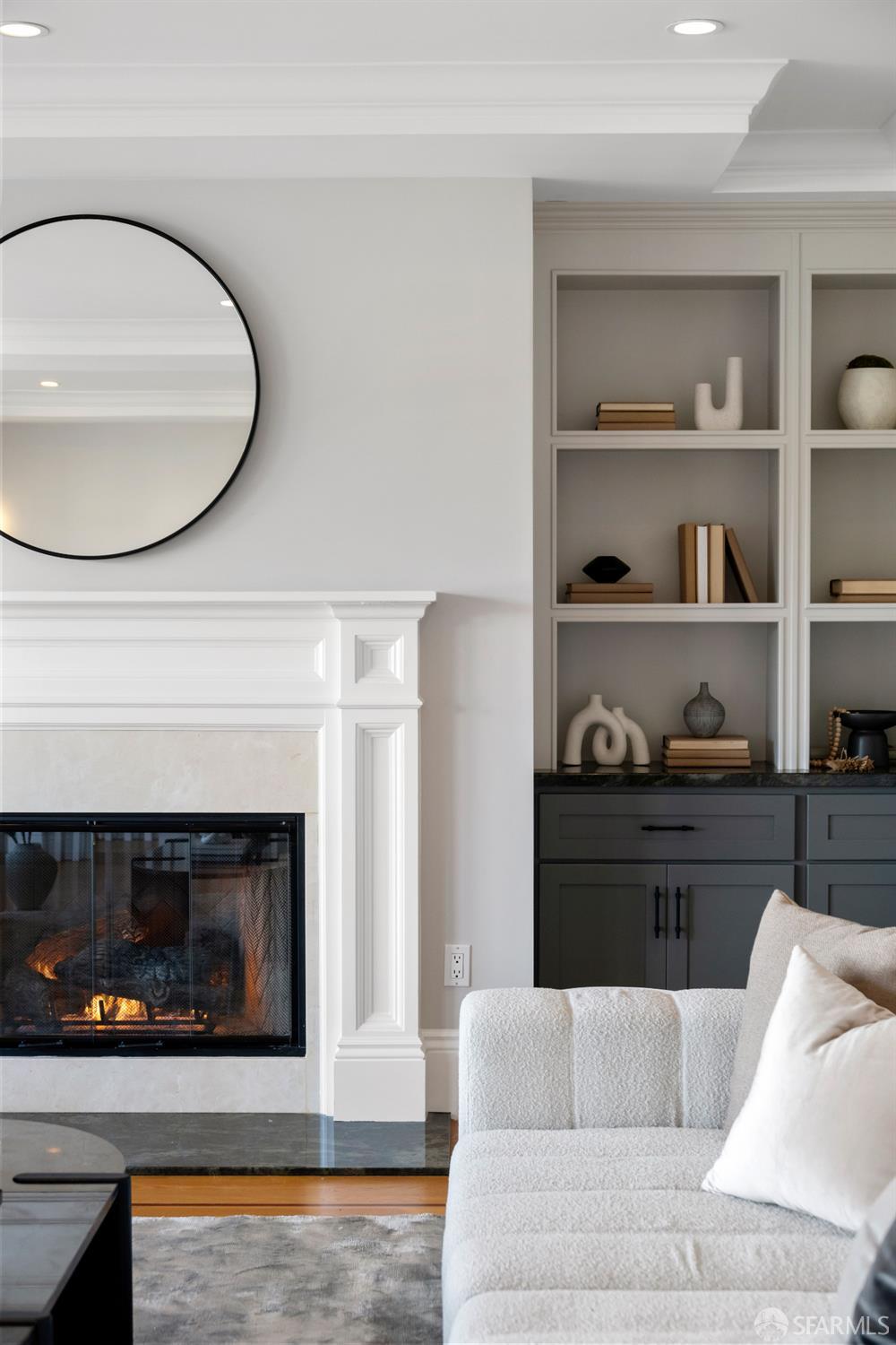 Detail Gallery Image 6 of 70 For 4241 25th St #2,  San Francisco,  CA 94114 - 4 Beds | 3/1 Baths