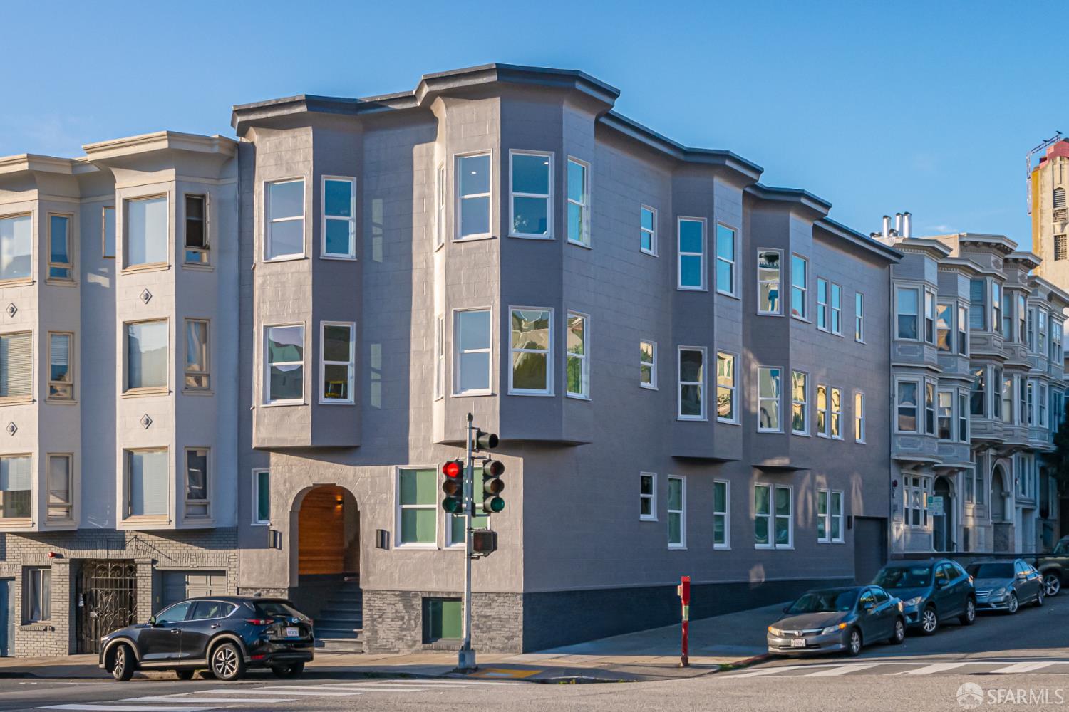 Detail Gallery Image 26 of 43 For 1402 Broadway, San Francisco,  CA 94109 - 4 Beds | 2 Baths