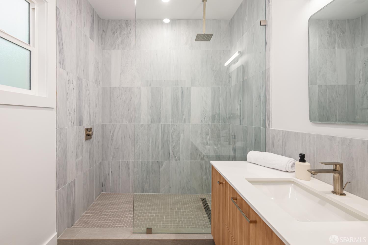 Detail Gallery Image 20 of 43 For 1402 Broadway, San Francisco,  CA 94109 - 4 Beds | 2 Baths