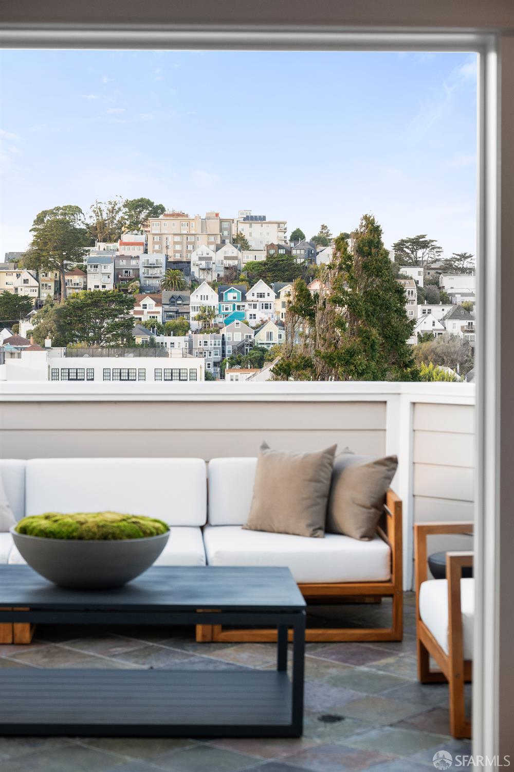 Detail Gallery Image 48 of 70 For 4241 25th St #2,  San Francisco,  CA 94114 - 4 Beds | 3/1 Baths