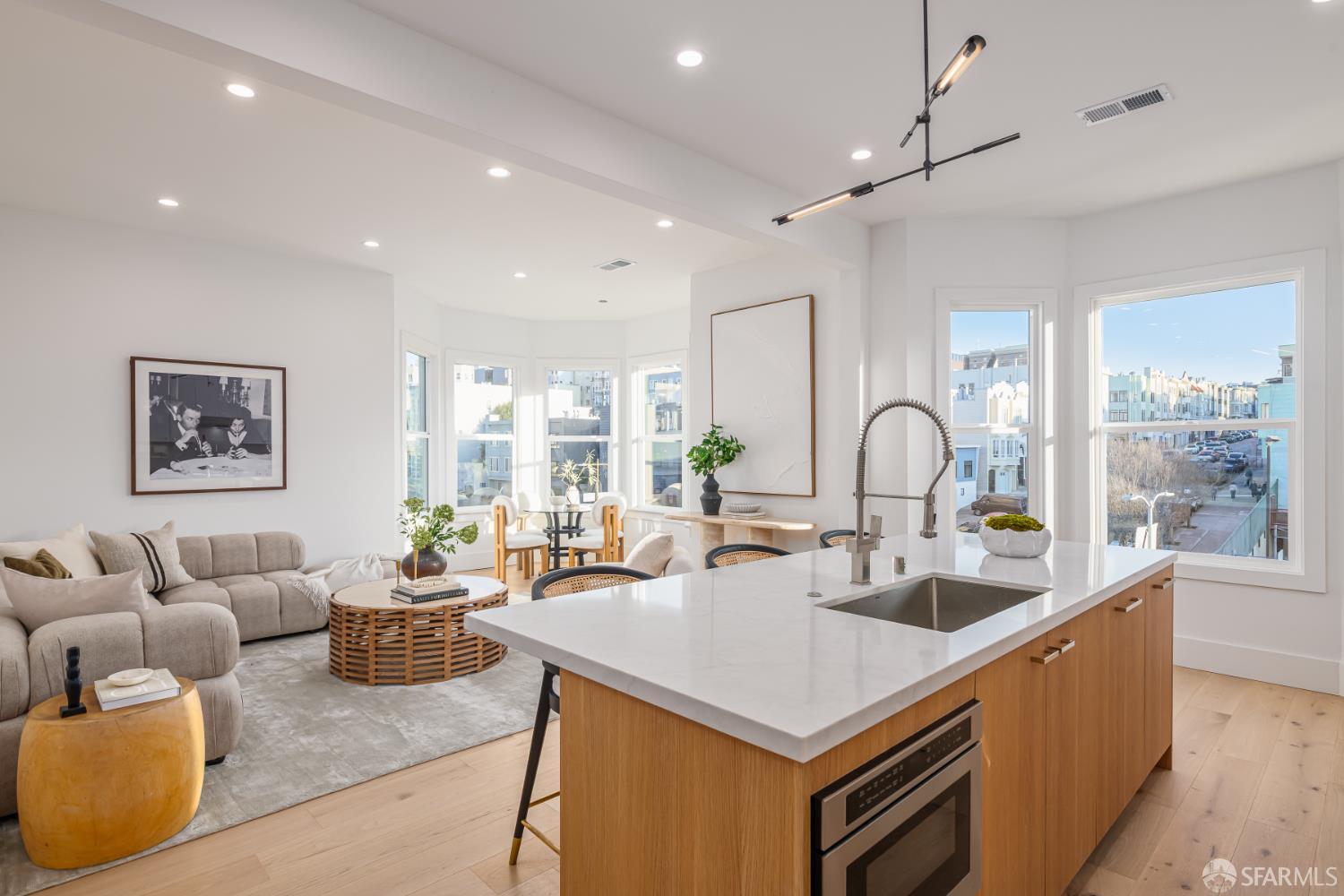 Detail Gallery Image 10 of 43 For 1402 Broadway, San Francisco,  CA 94109 - 4 Beds | 2 Baths