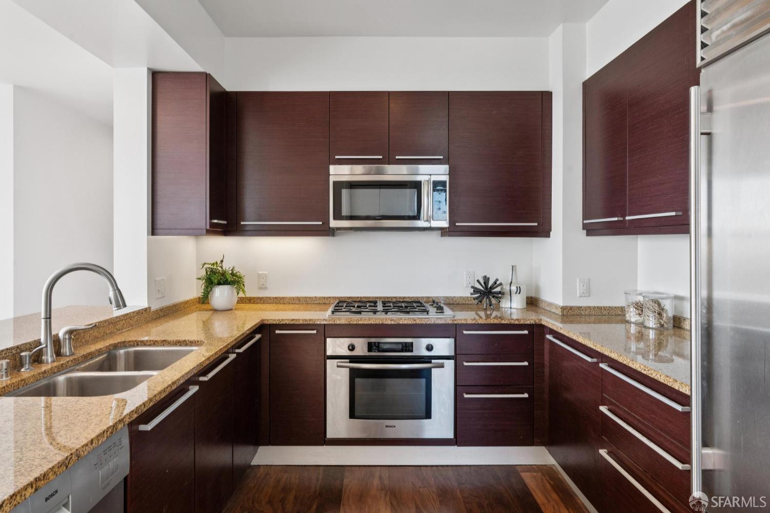 Detail Gallery Image 14 of 46 For 425 1st St #2403,  San Francisco,  CA 94105 - 2 Beds | 2 Baths