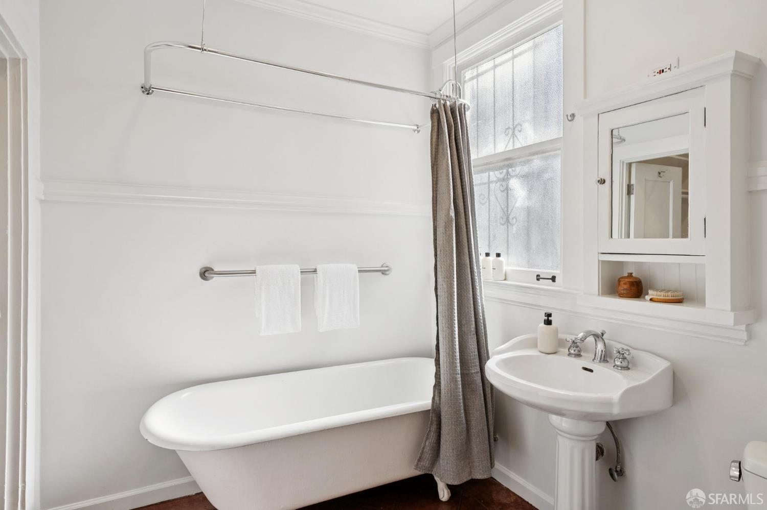 Detail Gallery Image 36 of 83 For 1145 Green St #2,  San Francisco,  CA 94109 - 1 Beds | 1 Baths