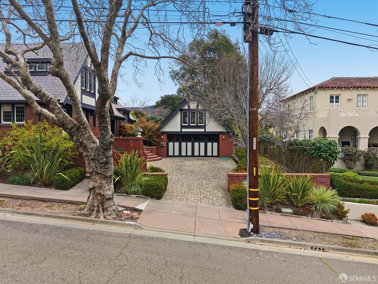 Detail Gallery Image 14 of 71 For 236 King Ave #C,  Piedmont,  CA 94610 - 3 Beds | 2/1 Baths