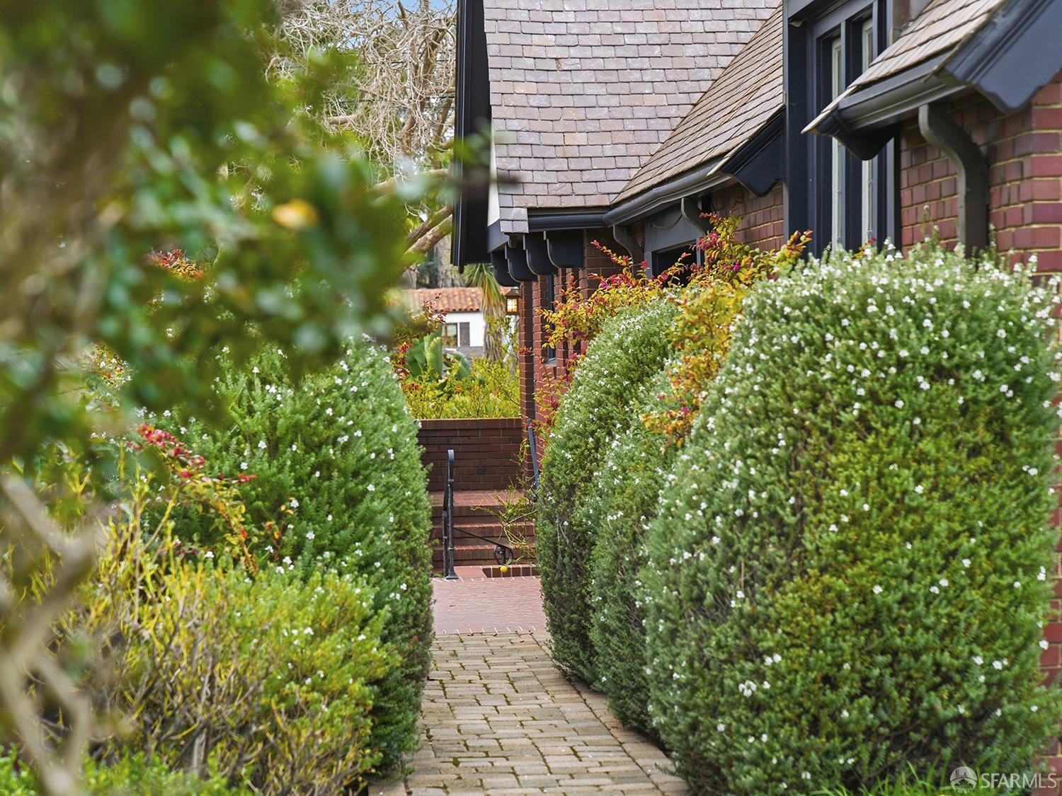 Detail Gallery Image 60 of 71 For 236 King Ave #C,  Piedmont,  CA 94610 - 3 Beds | 2/1 Baths