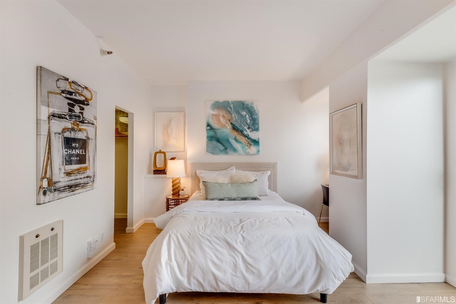 Detail Gallery Image 5 of 18 For 1 Daniel Burnham #520,  San Francisco,  CA 94109 - 0 Beds | 1 Baths