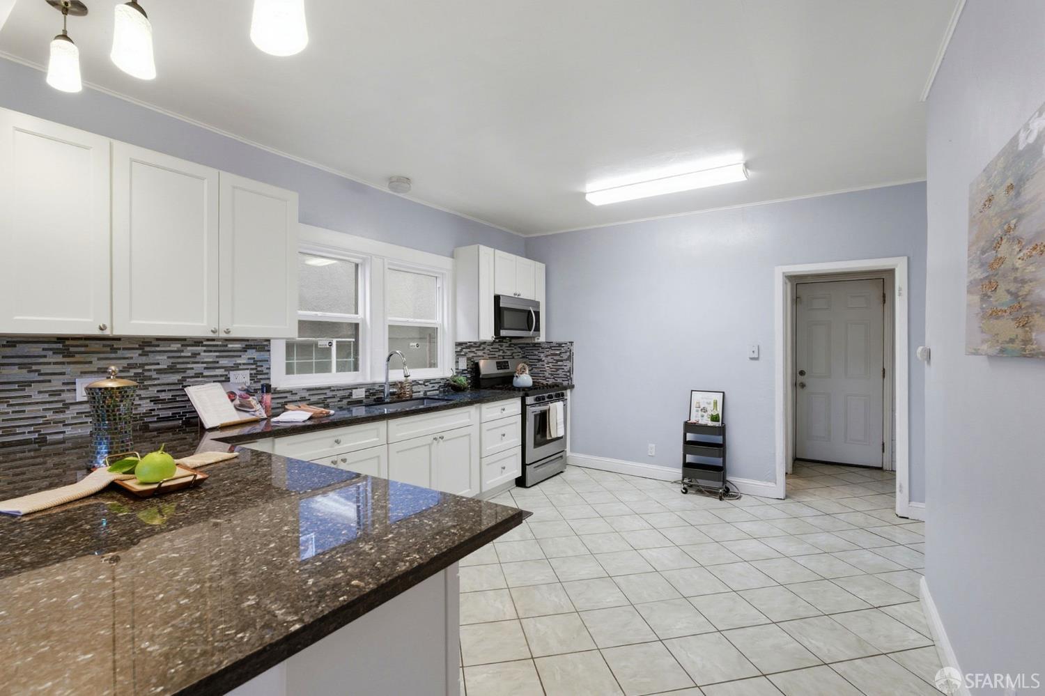 Detail Gallery Image 11 of 46 For 3256 Prentiss St, Oakland,  CA 94601 - 3 Beds | 2 Baths