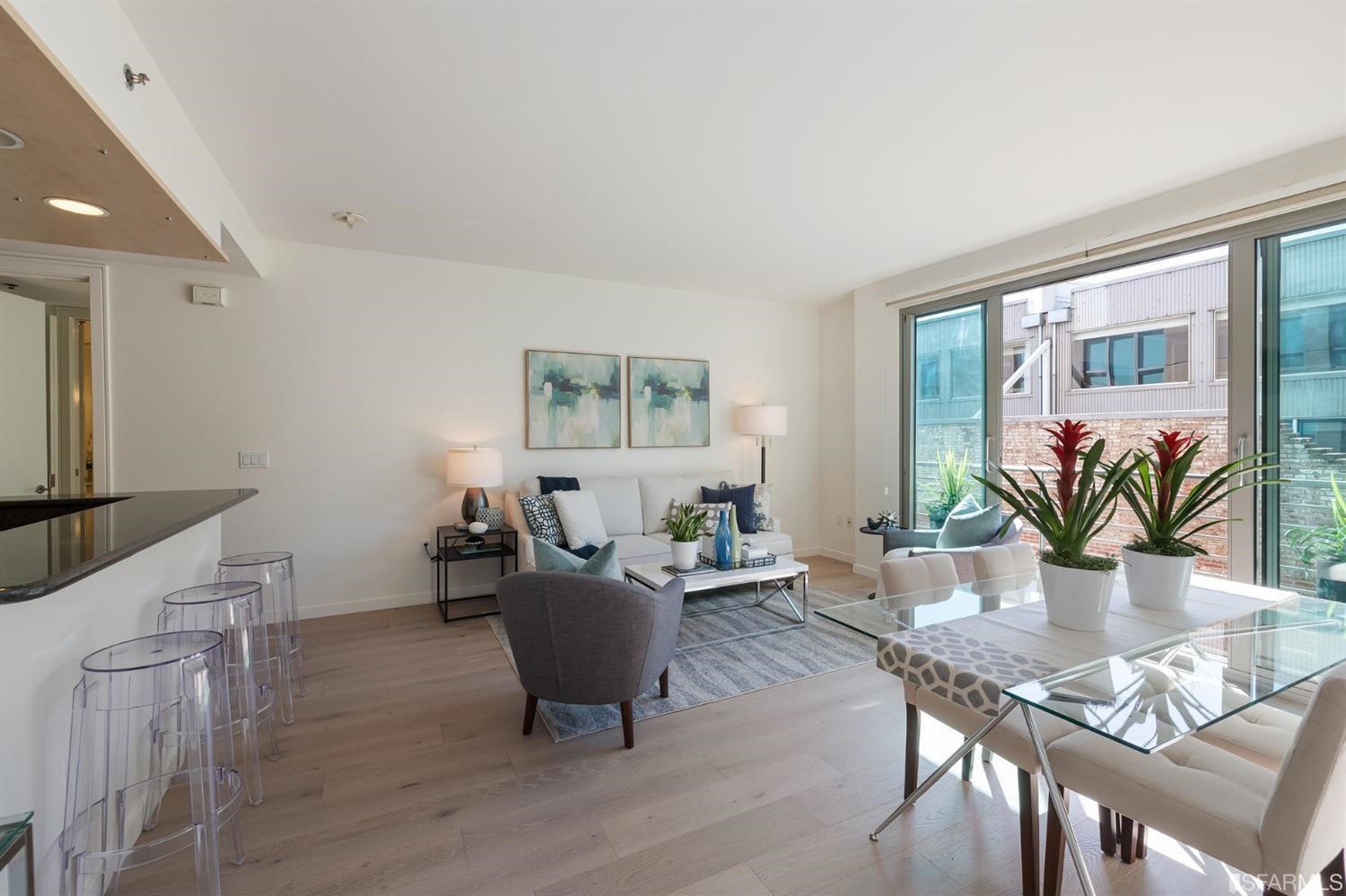 Detail Gallery Image 3 of 29 For 219 Brannan St 3h,  San Francisco,  CA 94107 - 2 Beds | 2 Baths