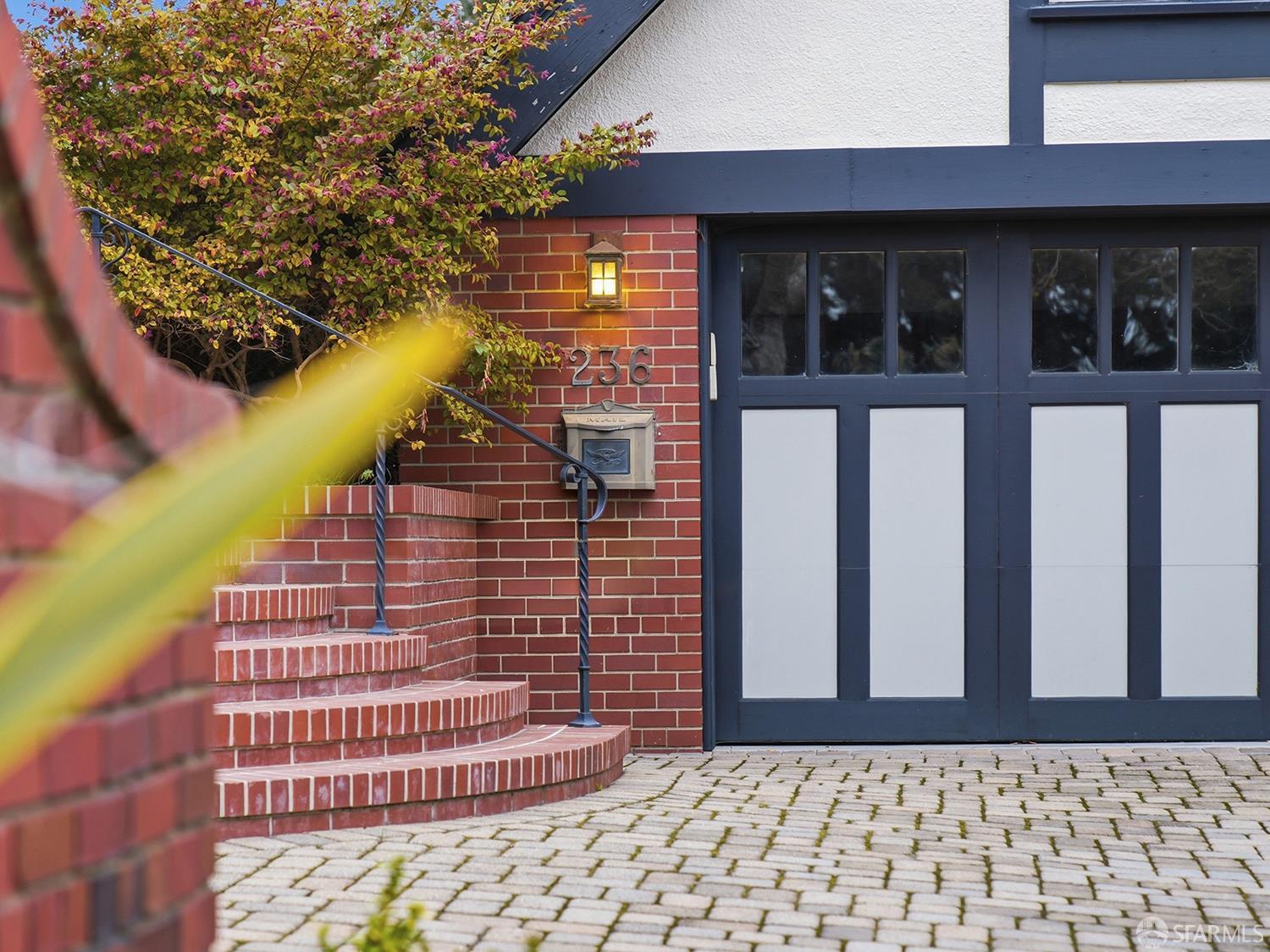 Detail Gallery Image 62 of 71 For 236 King Ave #C,  Piedmont,  CA 94610 - 3 Beds | 2/1 Baths