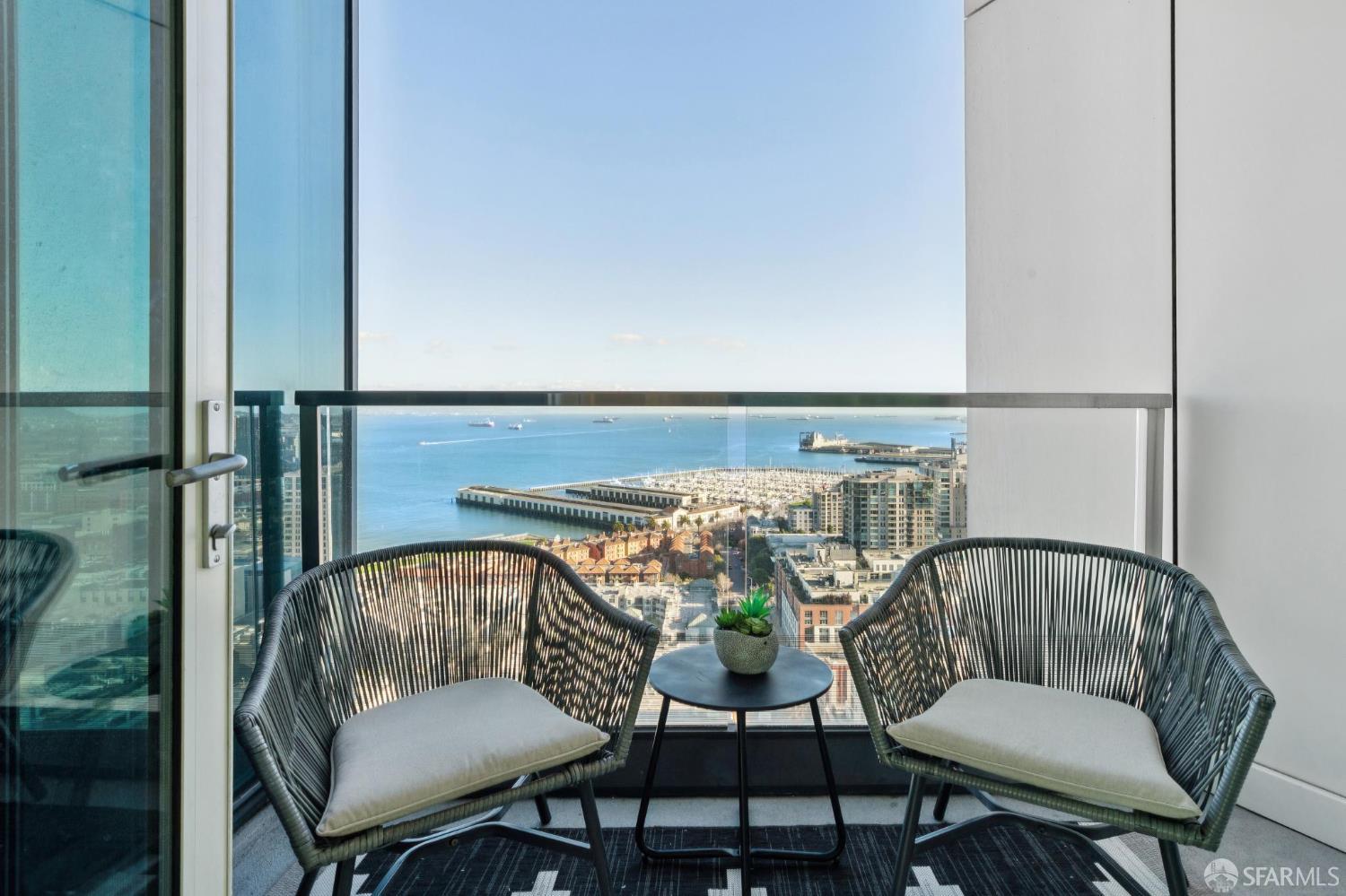 Detail Gallery Image 8 of 46 For 425 1st St #2403,  San Francisco,  CA 94105 - 2 Beds | 2 Baths