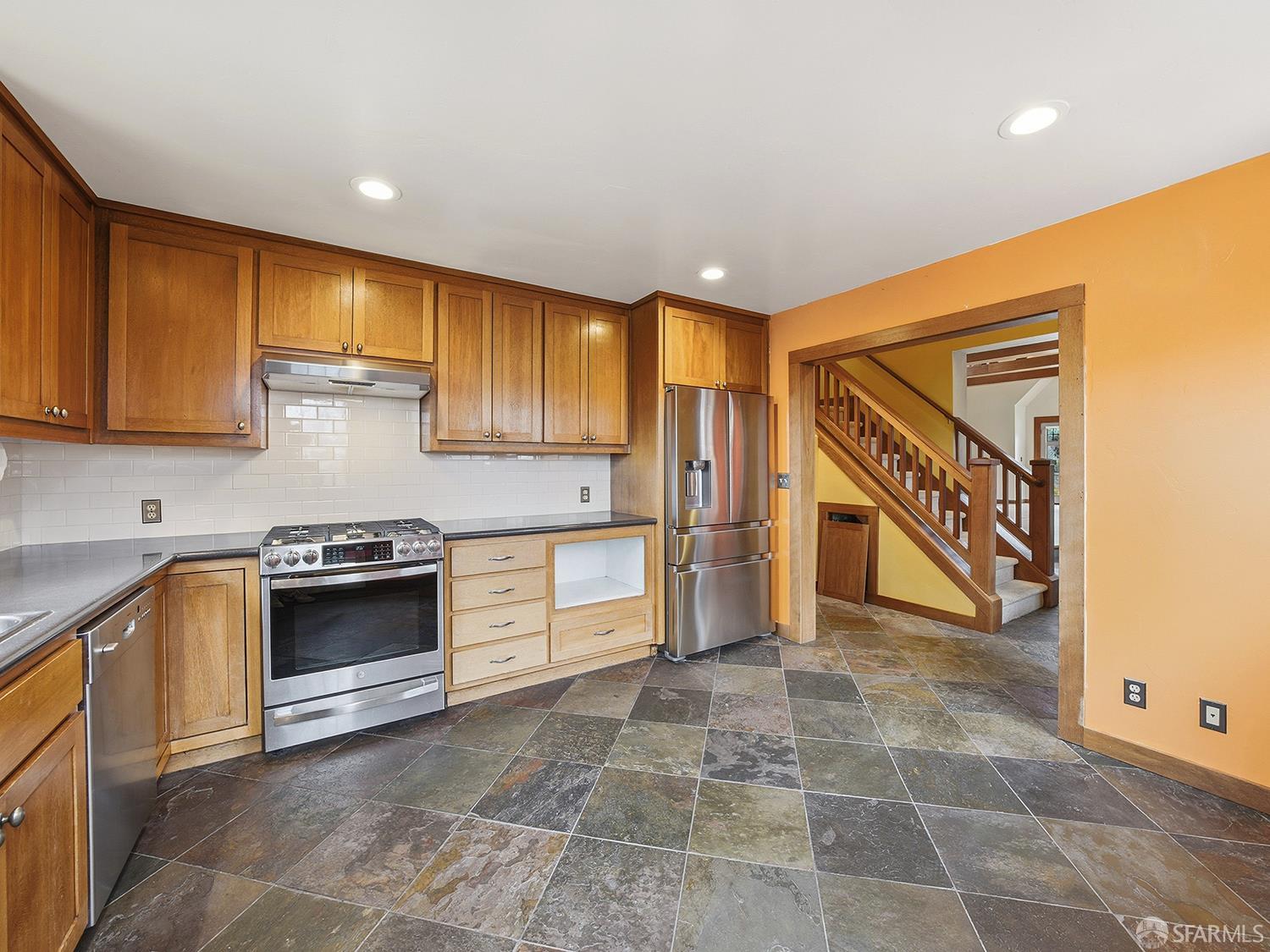 Detail Gallery Image 26 of 71 For 236 King Ave #C,  Piedmont,  CA 94610 - 3 Beds | 2/1 Baths