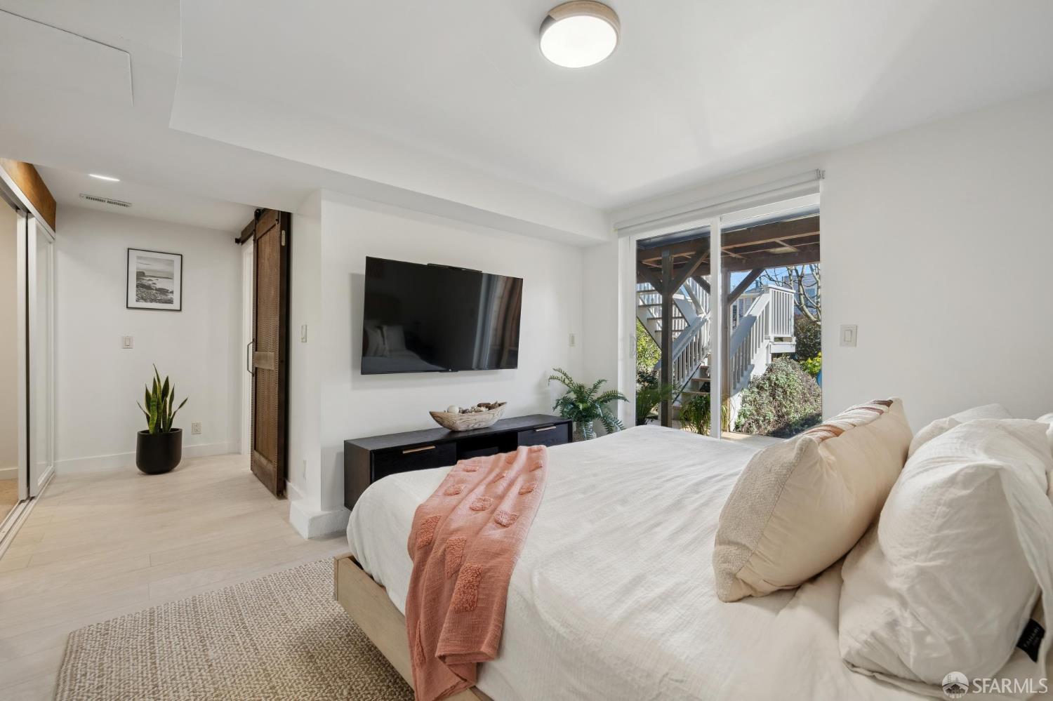 Detail Gallery Image 26 of 44 For 142 Jules Ave, San Francisco,  CA 94112 - 3 Beds | 2 Baths