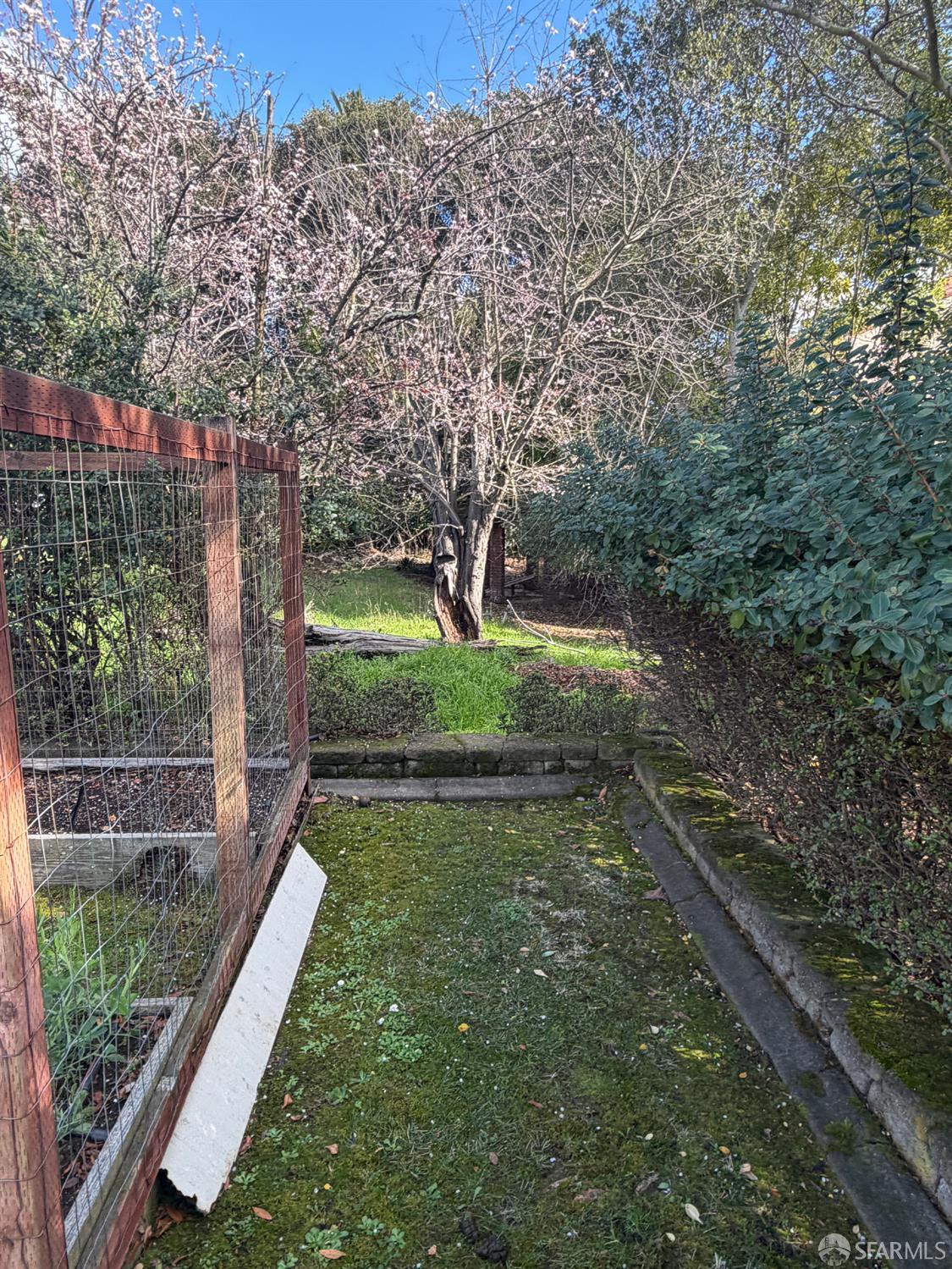 Detail Gallery Image 70 of 71 For 236 King Ave #C,  Piedmont,  CA 94610 - 3 Beds | 2/1 Baths