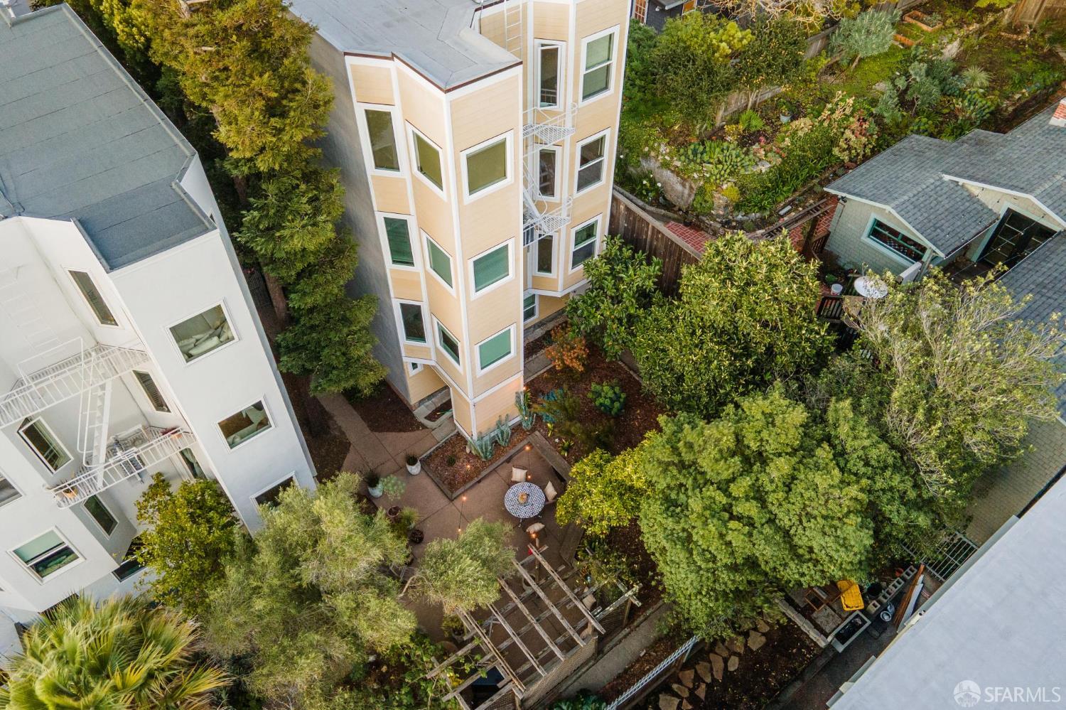 Detail Gallery Image 50 of 83 For 1145 Green St #2,  San Francisco,  CA 94109 - 1 Beds | 1 Baths