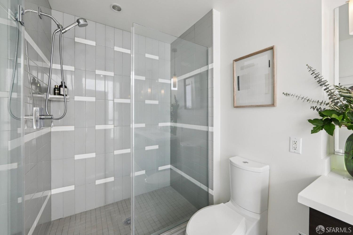 Photo #25: 426095253 Listing: Photo #25