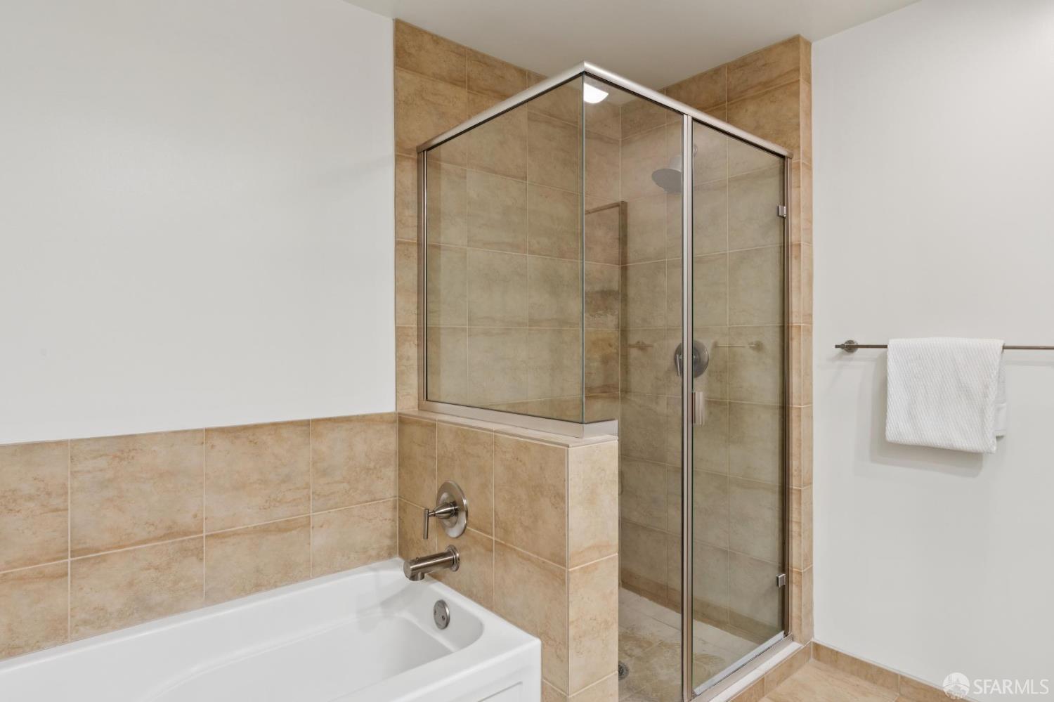 Detail Gallery Image 20 of 46 For 425 1st St #2403,  San Francisco,  CA 94105 - 2 Beds | 2 Baths
