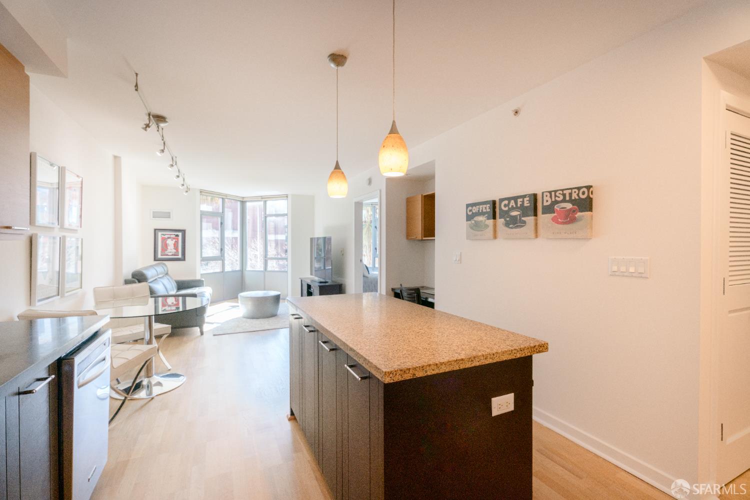 Photo #12: 426104327 Listing: Photo #12