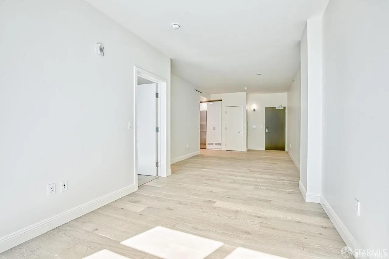 Photo #6: 426104439 Listing: Photo #6