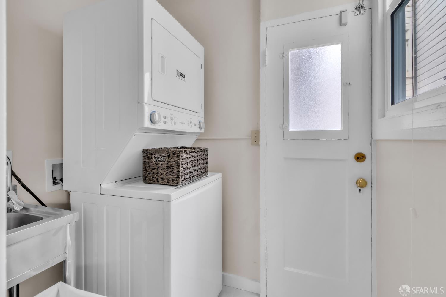 Detail Gallery Image 24 of 28 For 700 12th Ave #4,  San Francisco,  CA 94118 - 3 Beds | 2 Baths