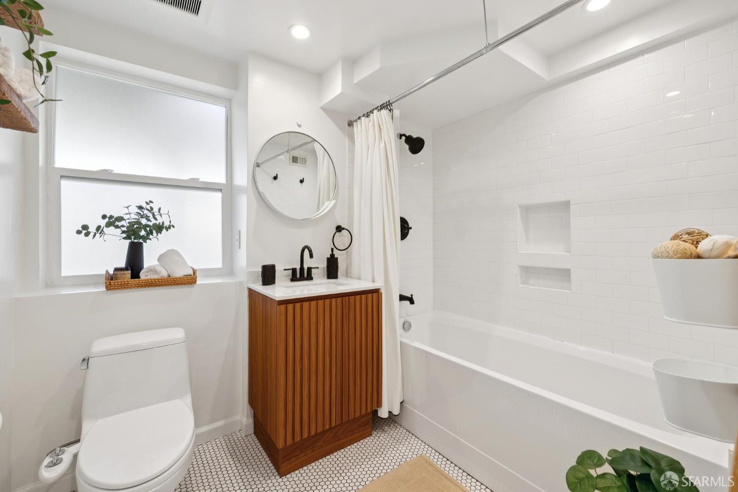 Detail Gallery Image 29 of 44 For 142 Jules Ave, San Francisco,  CA 94112 - 3 Beds | 2 Baths
