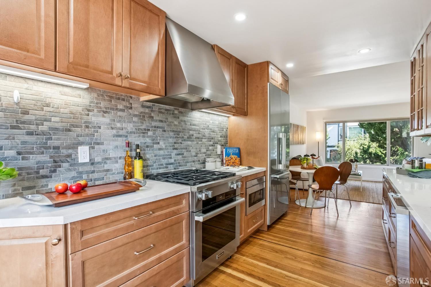 Detail Gallery Image 31 of 52 For 126 Bradford St, San Francisco,  CA 94110 - 2 Beds | 1 Baths