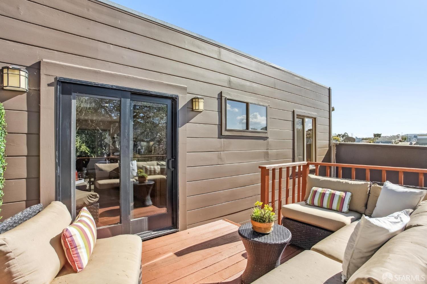 Detail Gallery Image 34 of 52 For 126 Bradford St, San Francisco,  CA 94110 - 2 Beds | 1 Baths