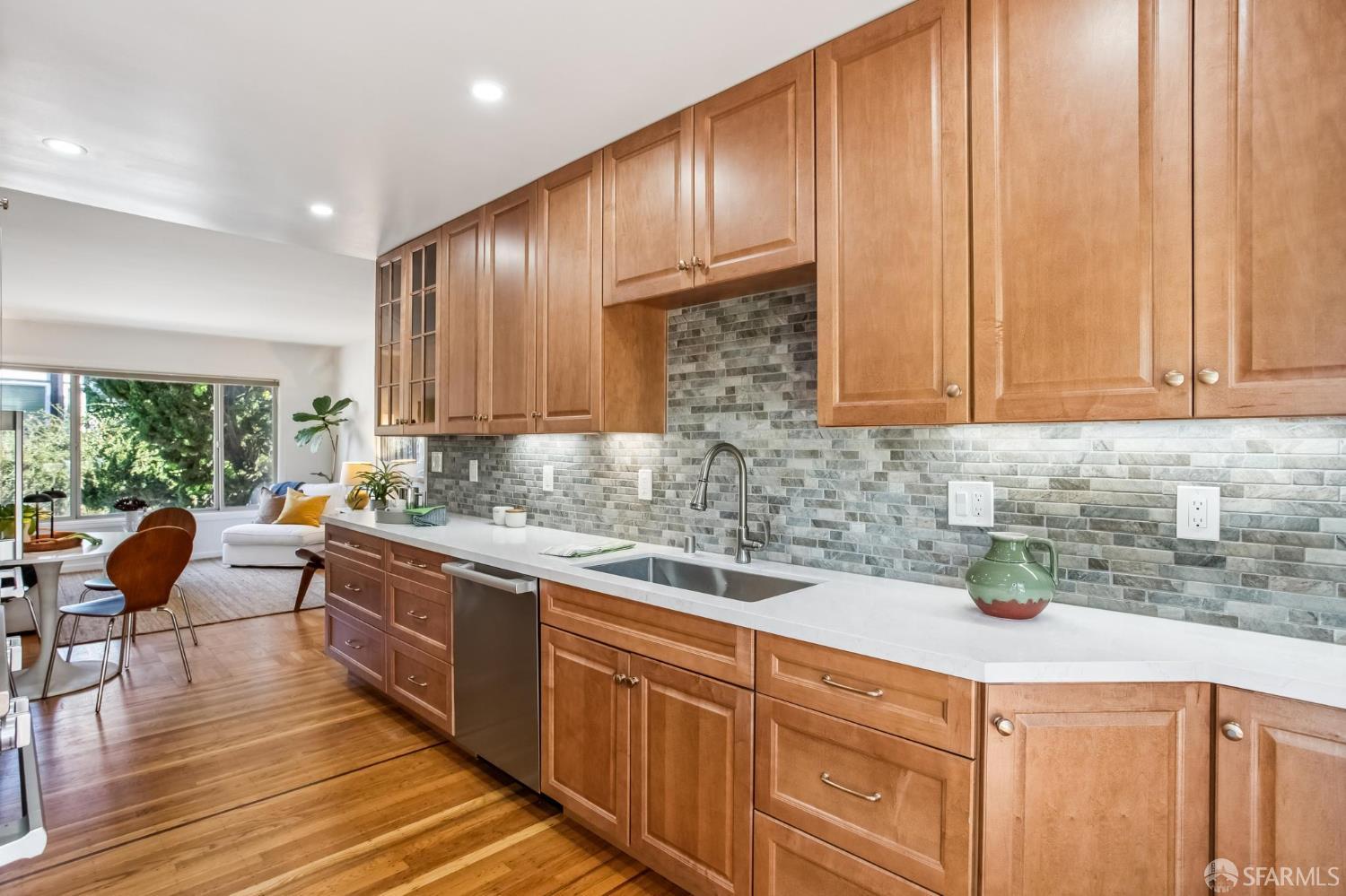 Detail Gallery Image 30 of 52 For 126 Bradford St, San Francisco,  CA 94110 - 2 Beds | 1 Baths