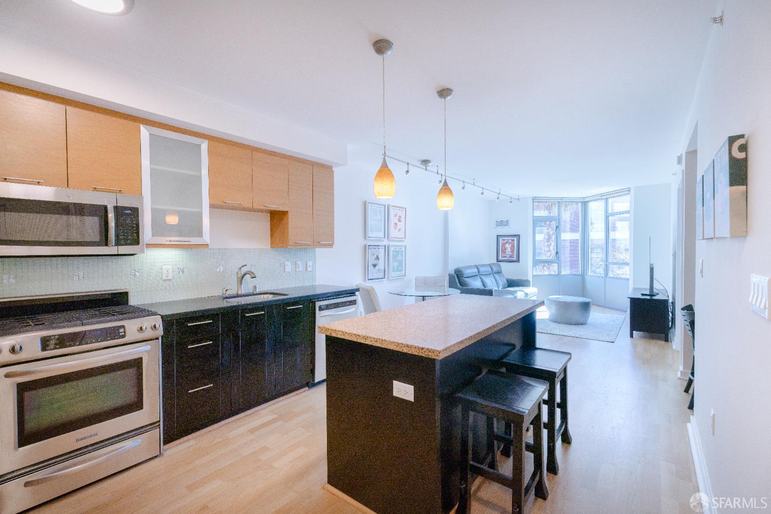 Photo #11: 426104327 Listing: Photo #11