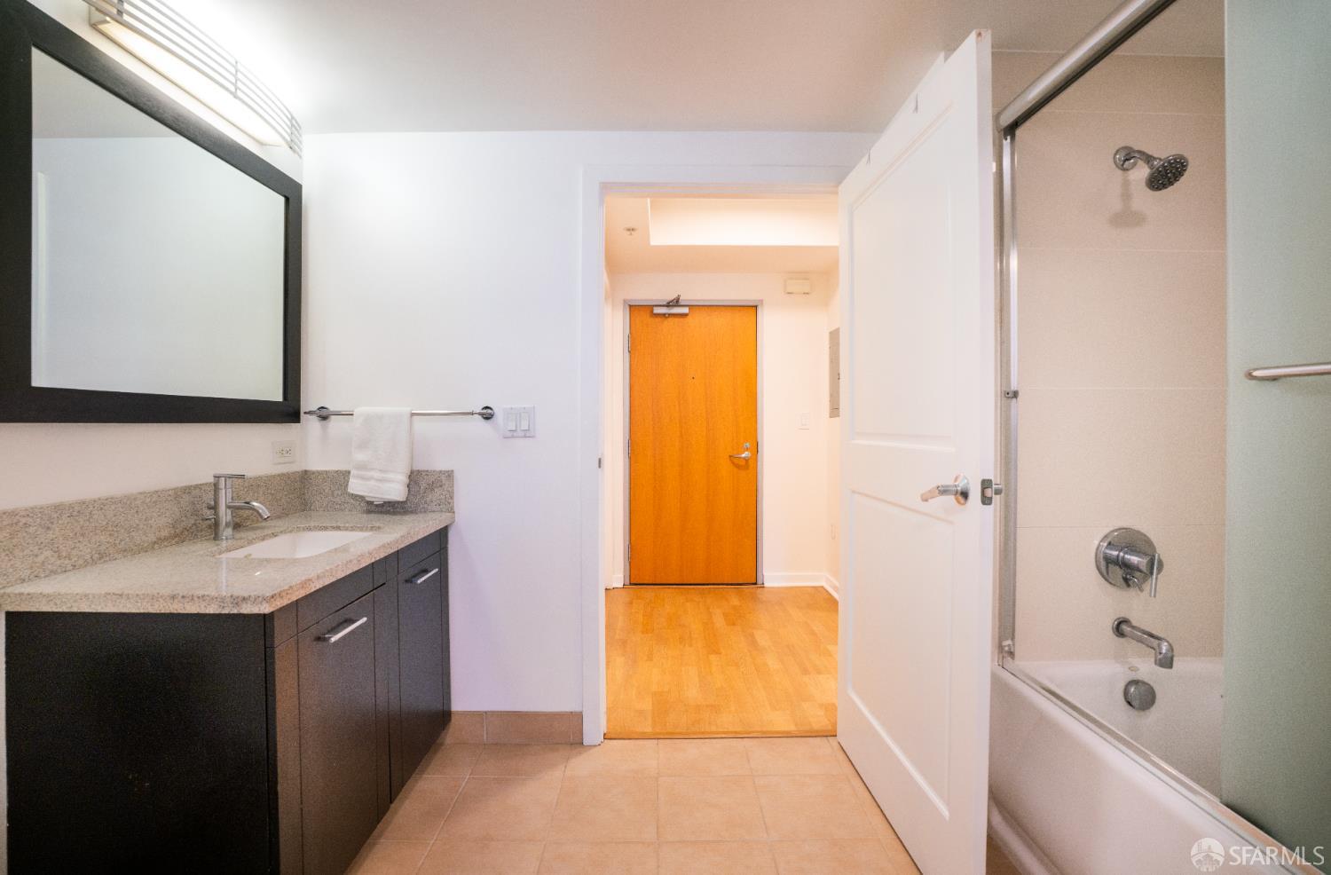 Photo #27: 426104327 Listing: Photo #27