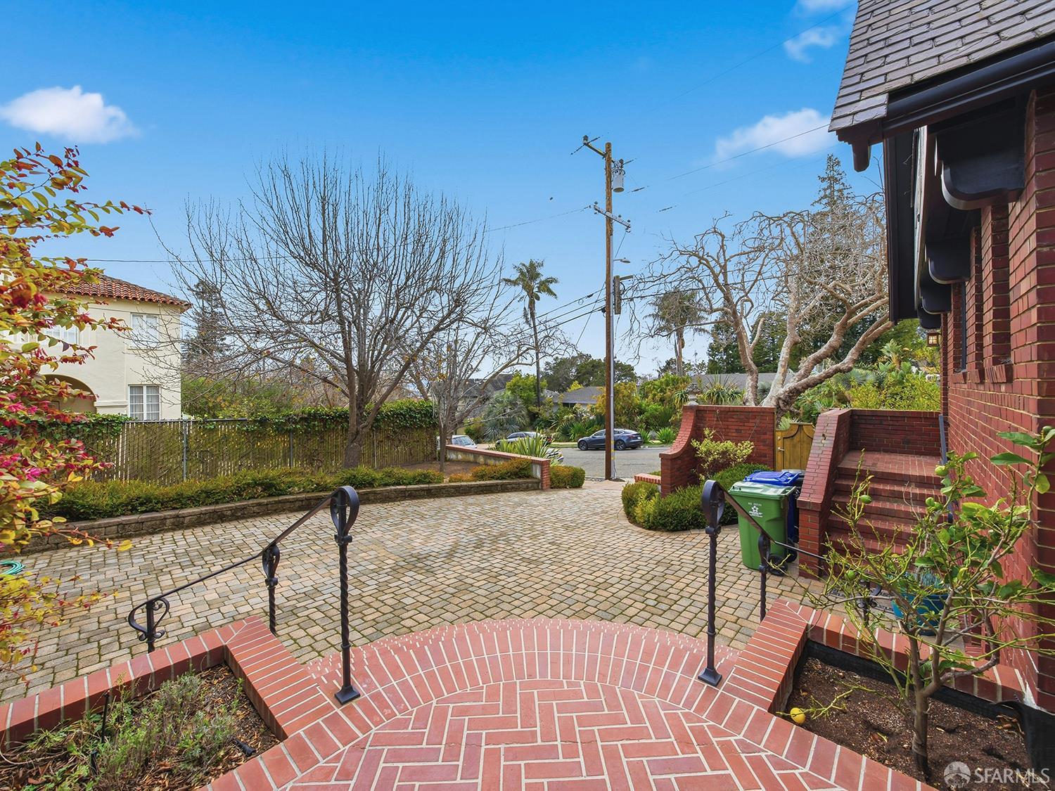 Detail Gallery Image 50 of 71 For 236 King Ave #C,  Piedmont,  CA 94610 - 3 Beds | 2/1 Baths