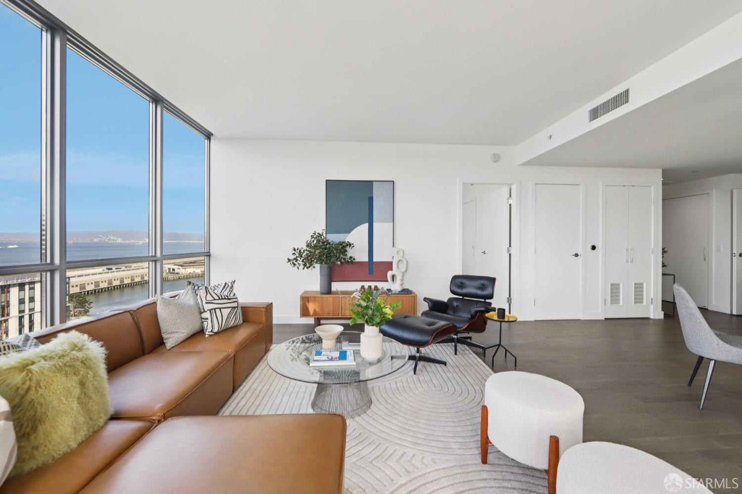 Photo #3: 426095253 Listing: Photo #3