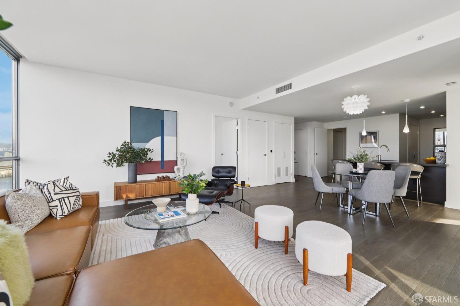 Photo #4: 426095253 Listing: Photo #4