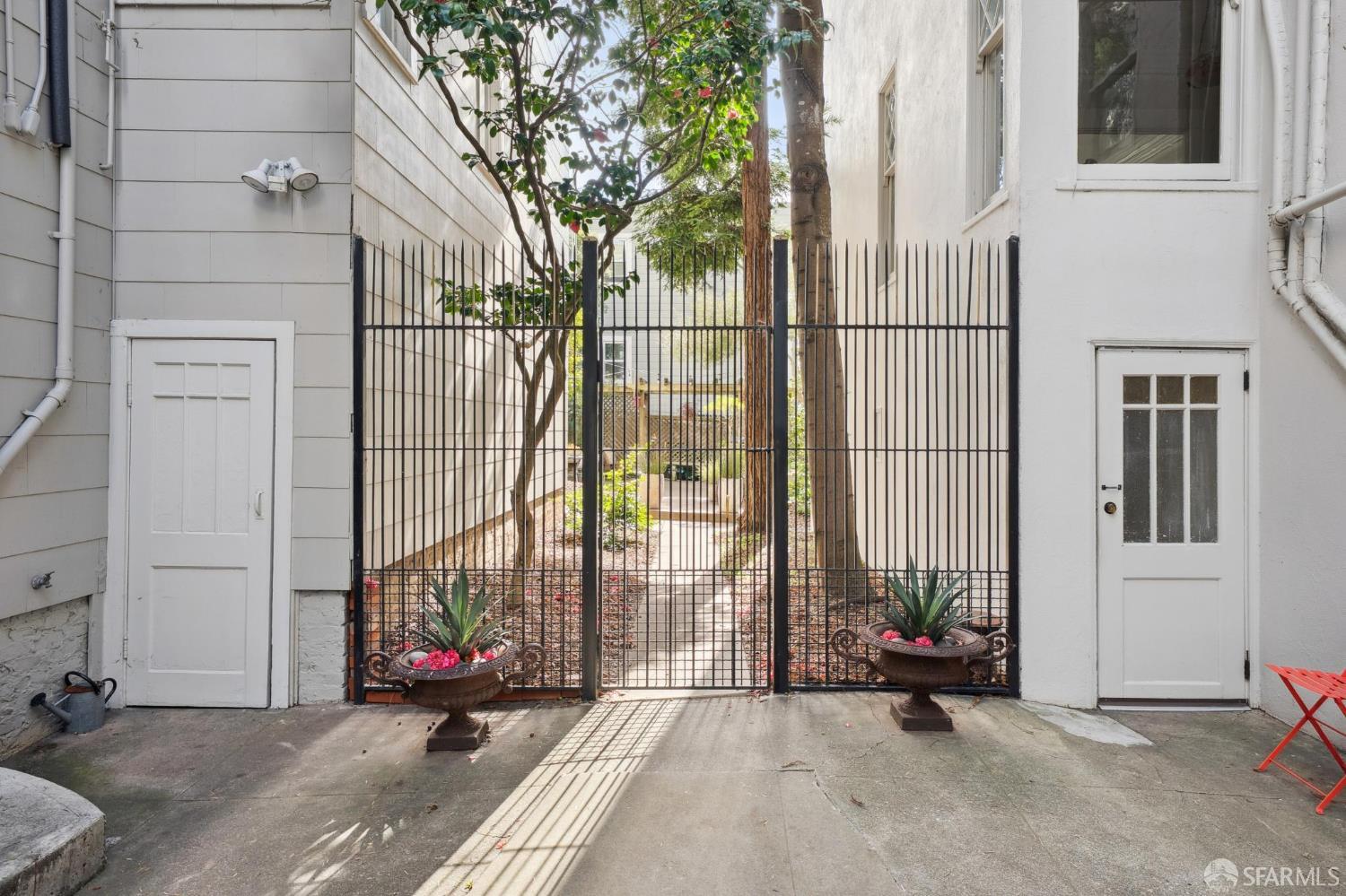 Detail Gallery Image 39 of 83 For 1145 Green St #2,  San Francisco,  CA 94109 - 1 Beds | 1 Baths