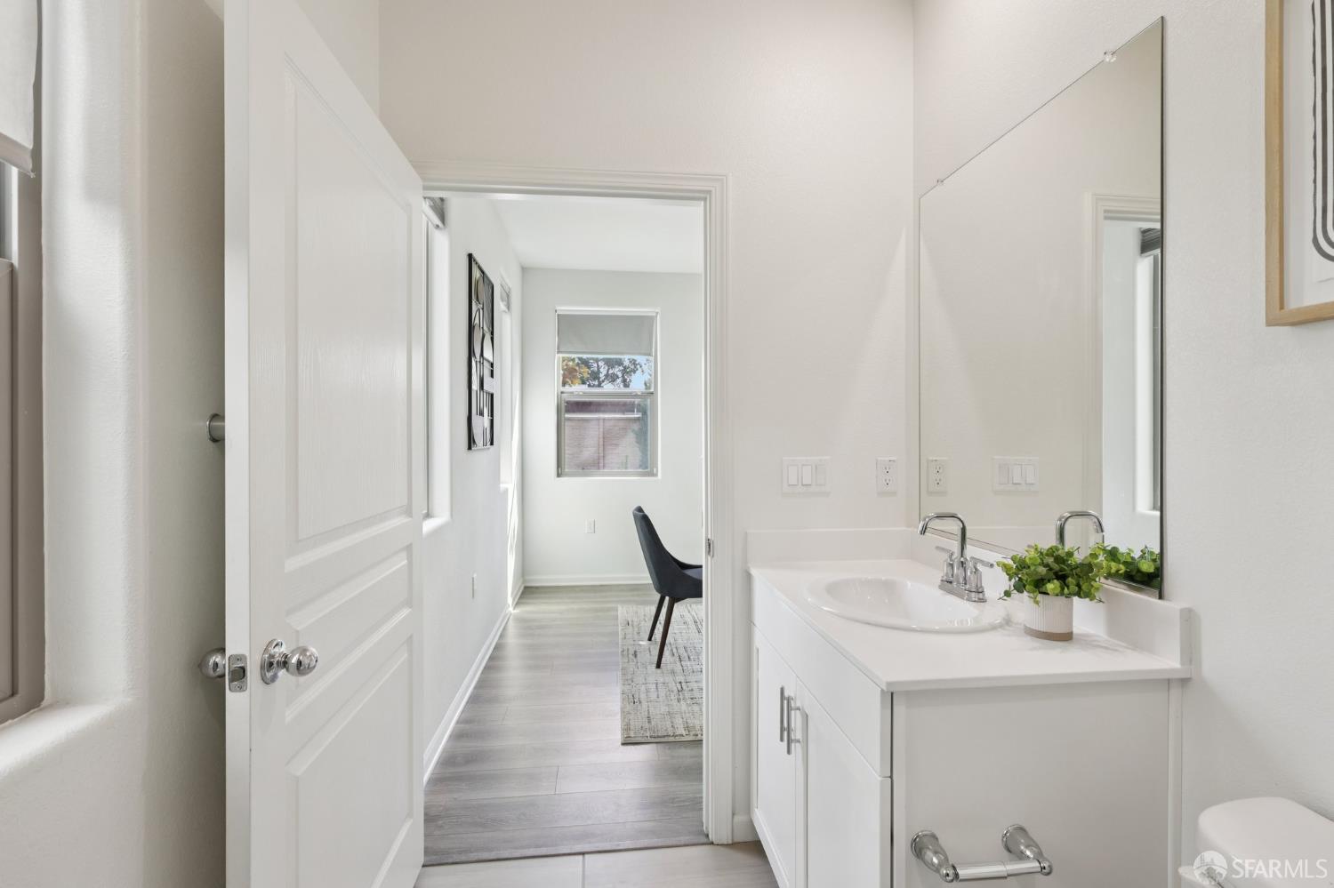 Detail Gallery Image 33 of 41 For 25422 Parklane Dr, Hayward,  CA 94544 - 4 Beds | 3/1 Baths