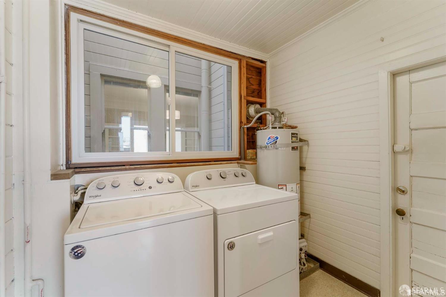 Detail Gallery Image 6 of 24 For 928 Greenwich St, San Francisco,  CA 94133 - 2 Beds | 1 Baths