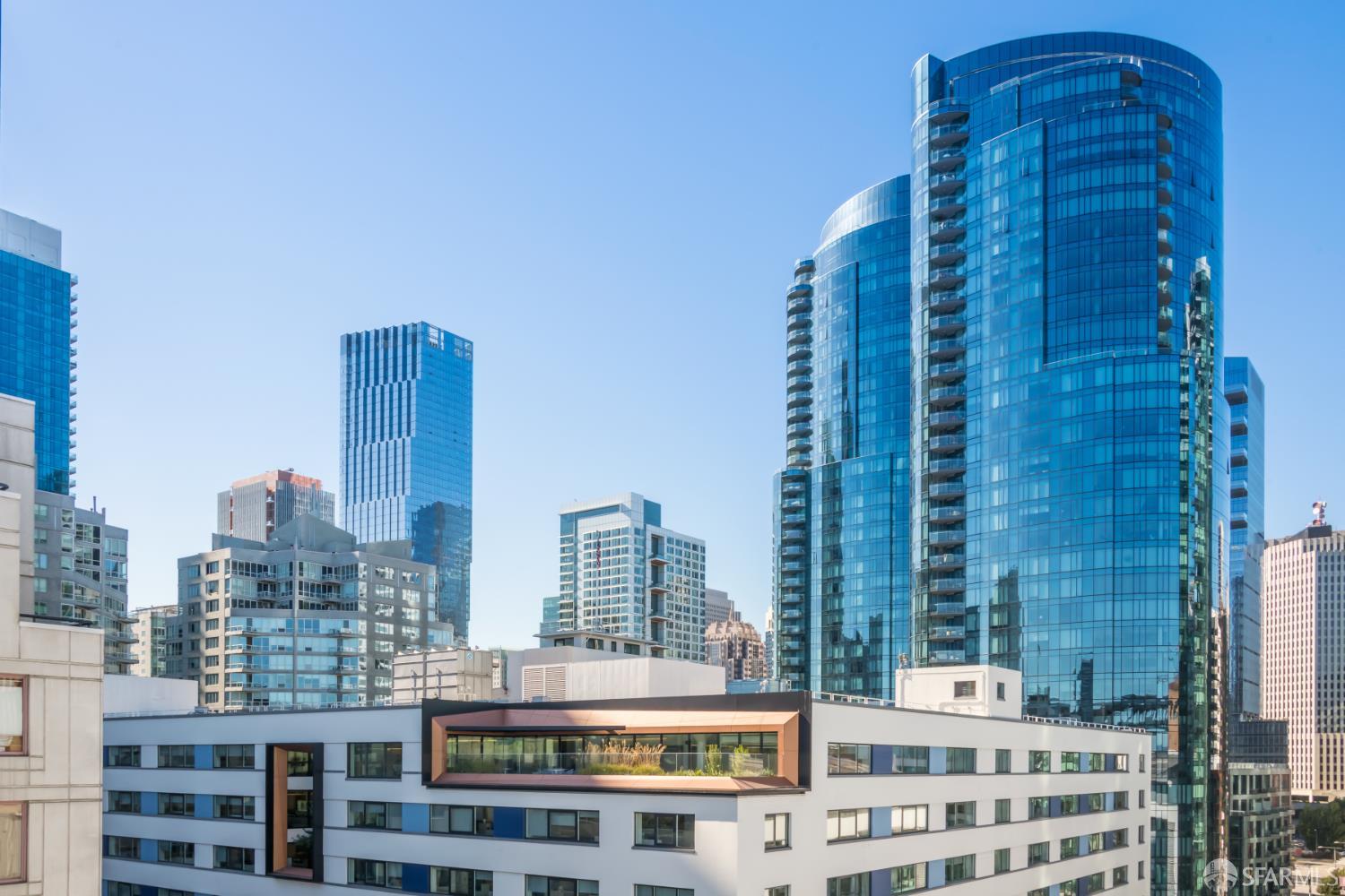 Photo #4: 426104709 Listing: Photo #4