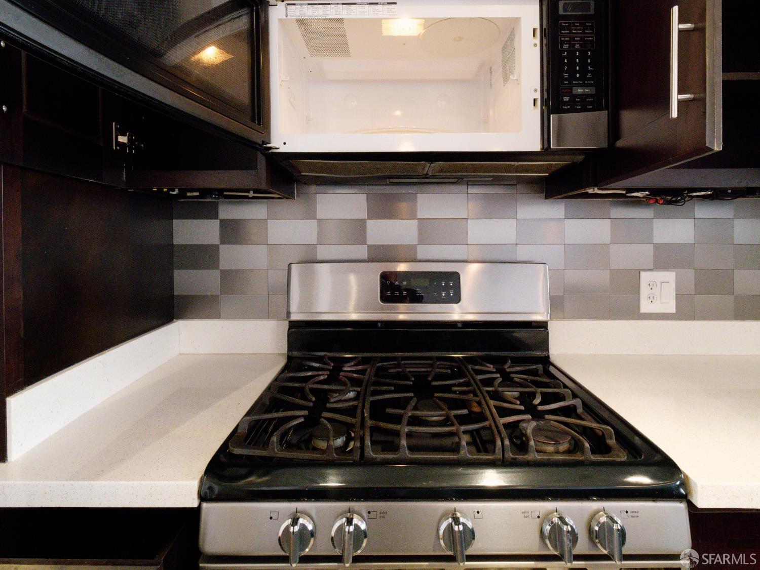 Detail Gallery Image 18 of 55 For 605 Dorado Ter #46,  San Francisco,  CA 94112 - 2 Beds | 2/1 Baths