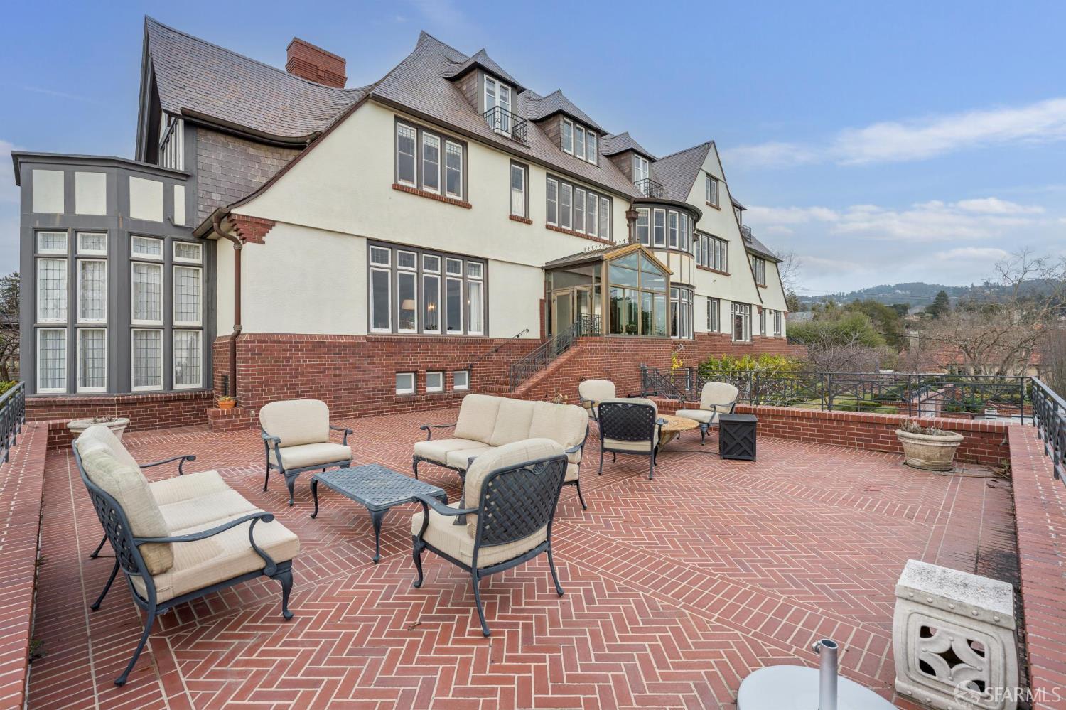 Detail Gallery Image 58 of 74 For 62 Farragut Ave, Piedmont,  CA 94610 - 6 Beds | 8/1 Baths