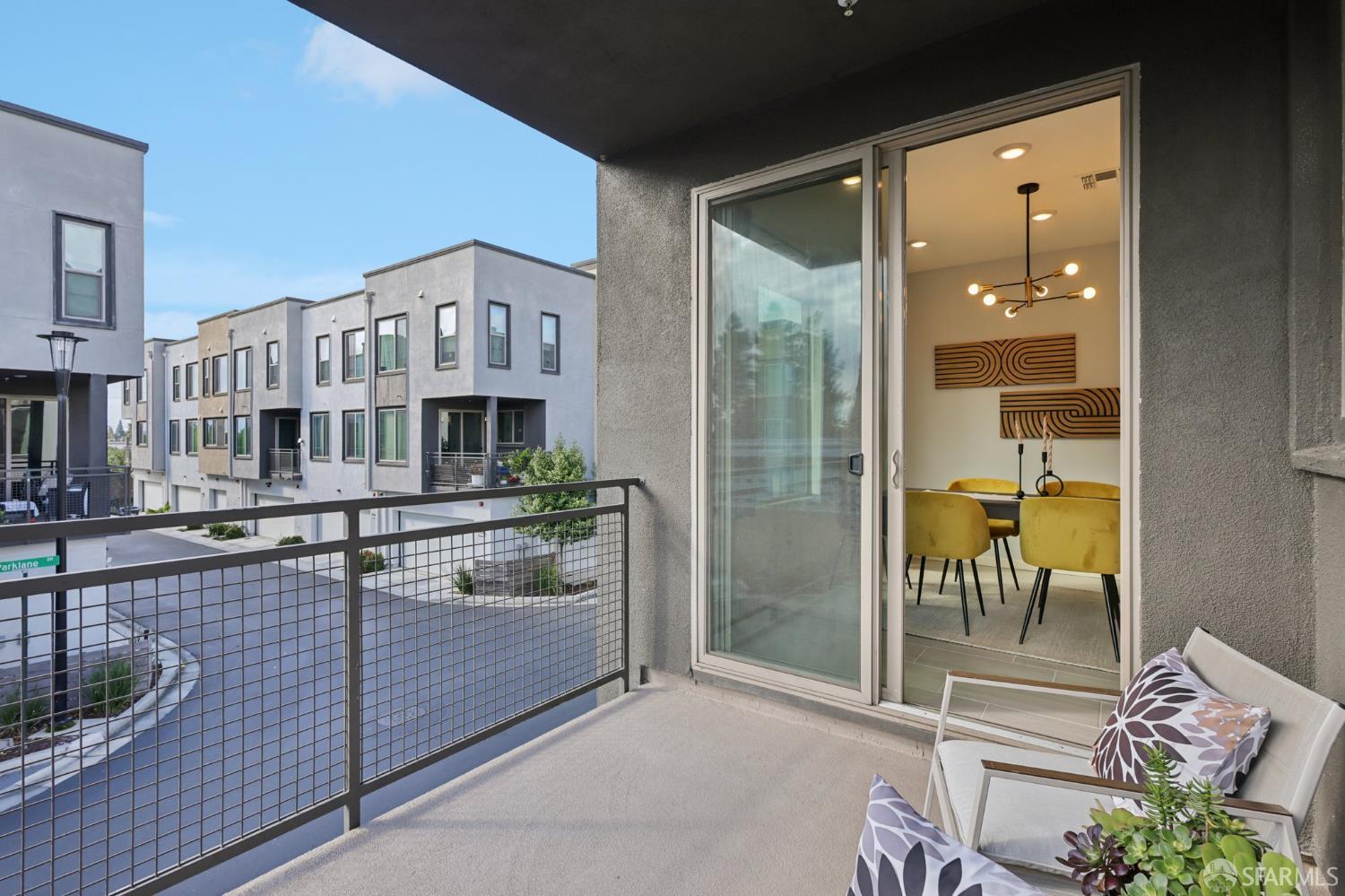 Detail Gallery Image 39 of 41 For 25422 Parklane Dr, Hayward,  CA 94544 - 4 Beds | 3/1 Baths