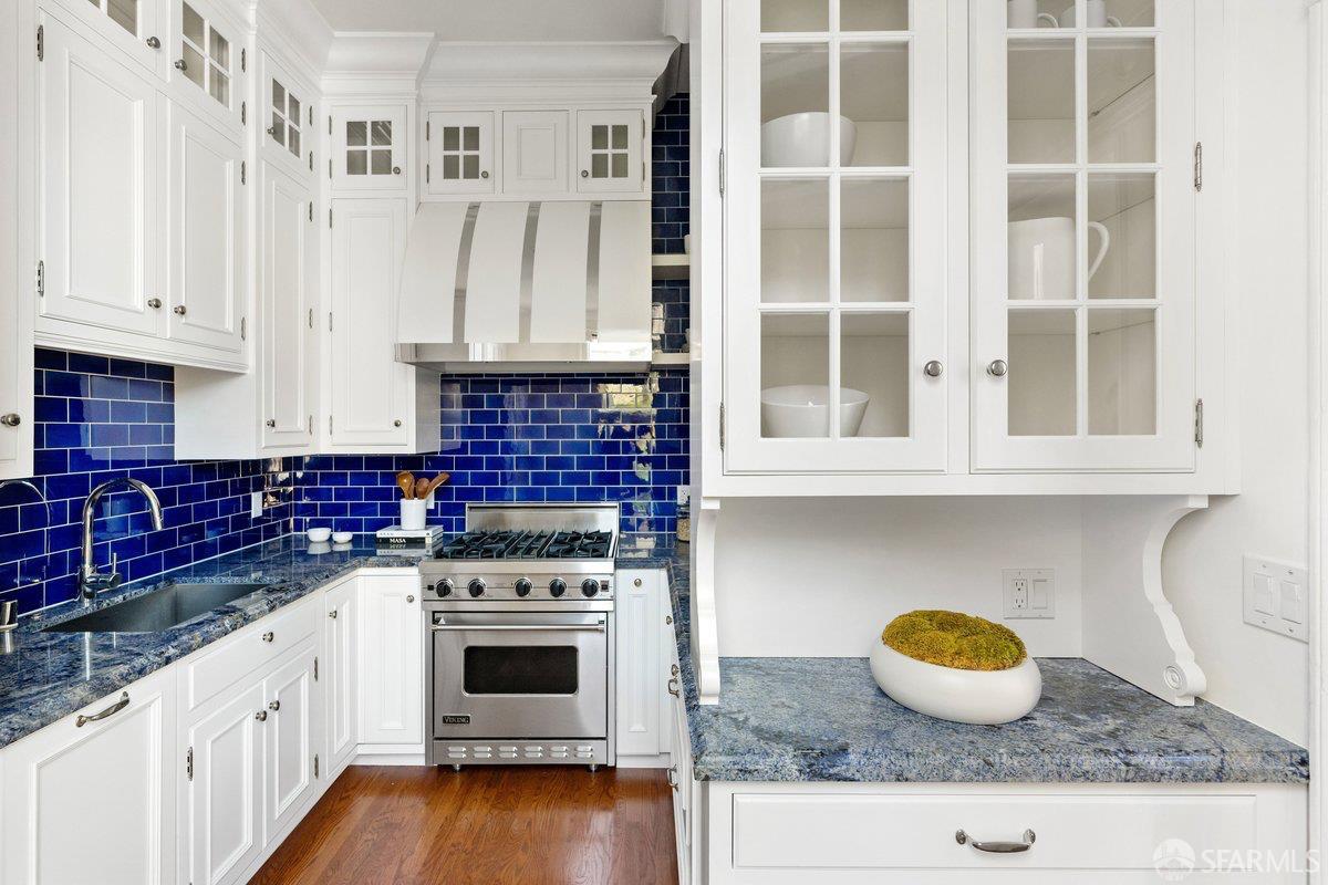 Detail Gallery Image 9 of 42 For 669 Shrader St, San Francisco,  CA 94117 - 3 Beds | 2/1 Baths