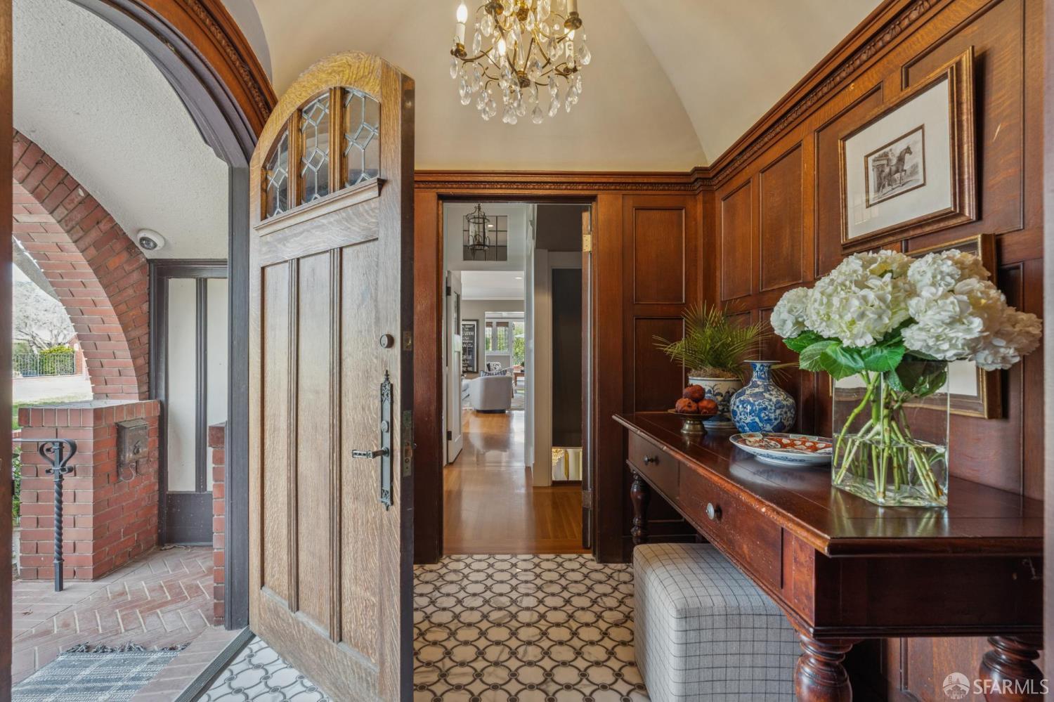 Detail Gallery Image 6 of 74 For 62 Farragut Ave, Piedmont,  CA 94610 - 6 Beds | 8/1 Baths