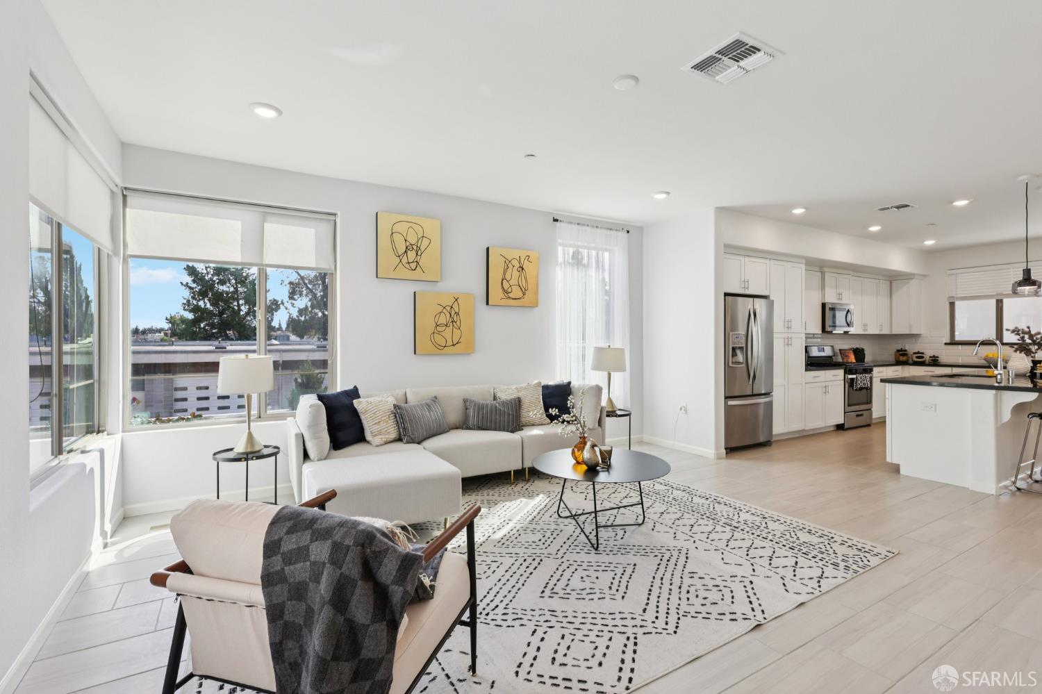 Front Image Thumbnail for SF426104480