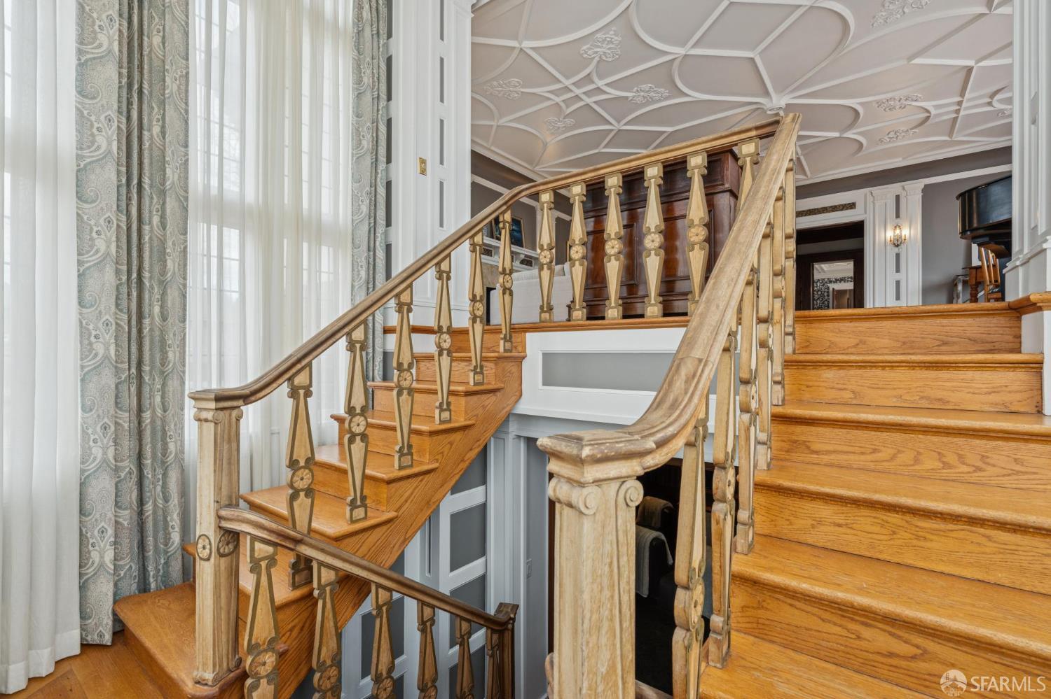 Detail Gallery Image 12 of 74 For 62 Farragut Ave, Piedmont,  CA 94610 - 6 Beds | 8/1 Baths