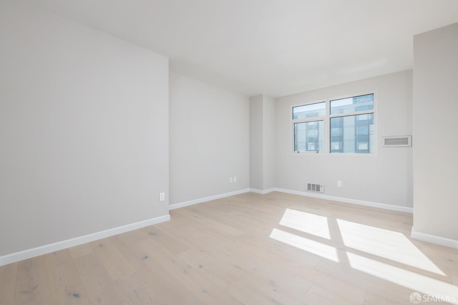 Photo #19: 426104709 Listing: Photo #19